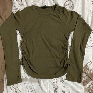 Forever 21 long sleeve size M